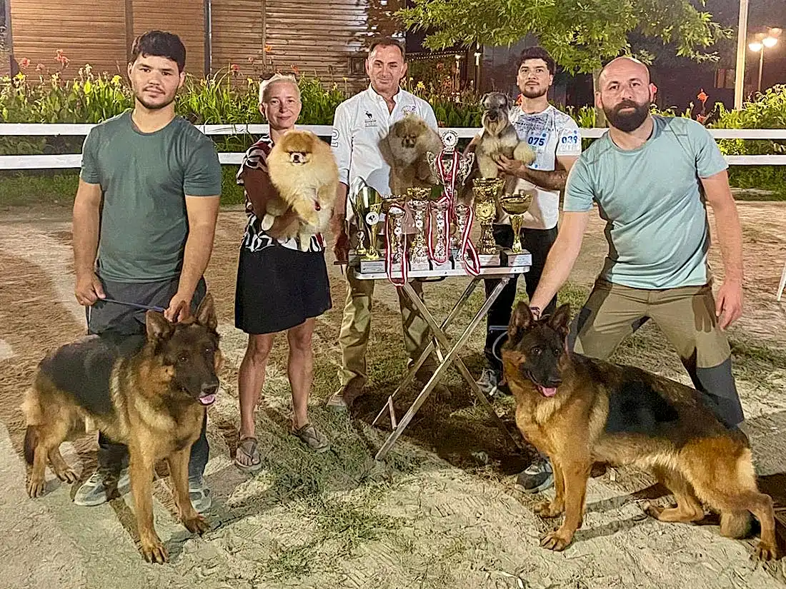 Bursa yarışmasında tüm kupaları topladık