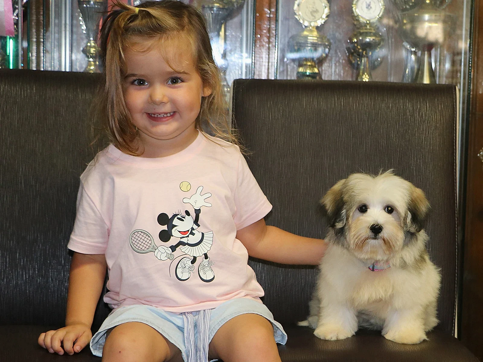 Alya'nın minik Morkie dostu