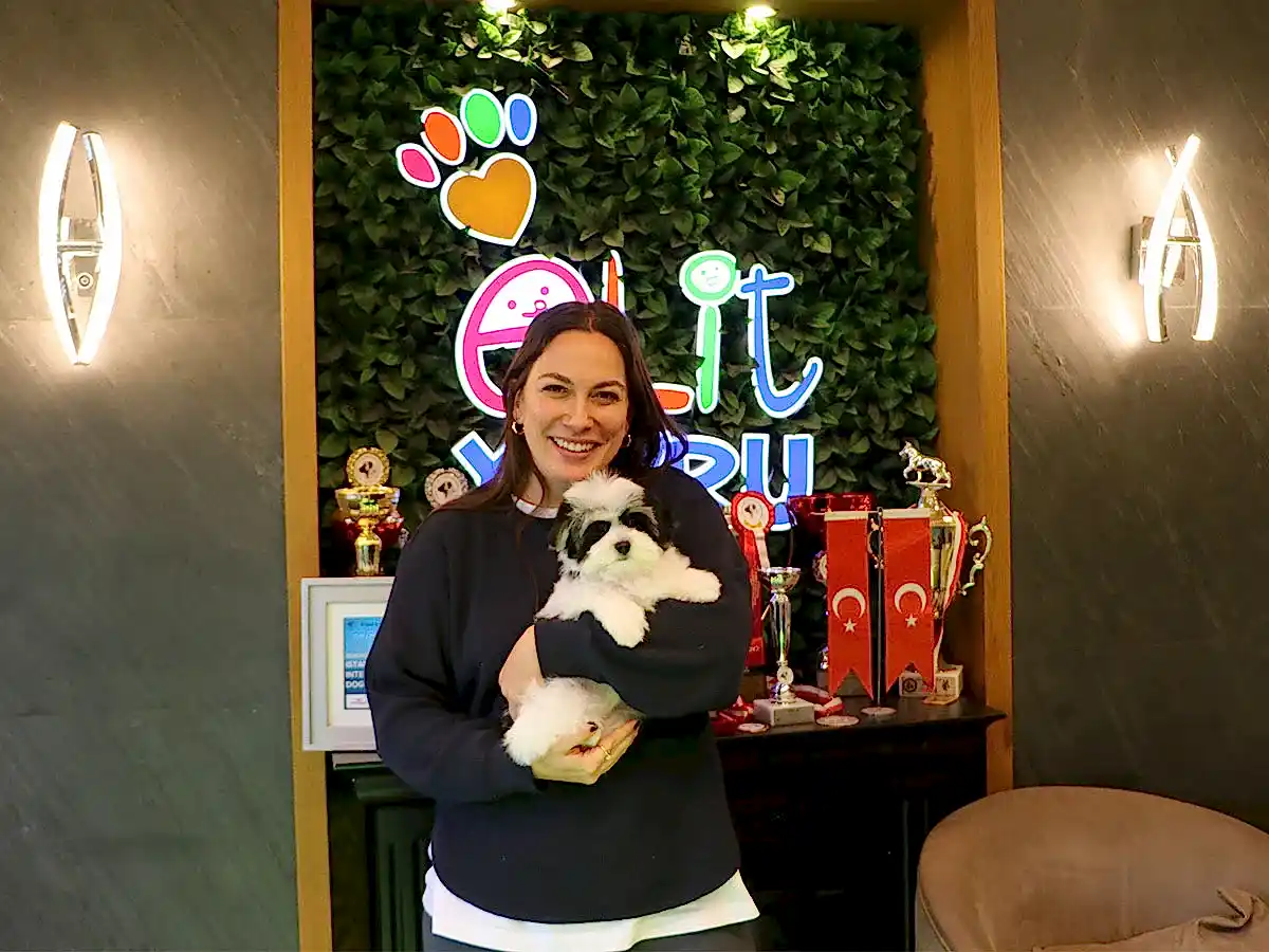 Sevgili Ece Hanım ve ailesi Morkie kızlarına kavuştular