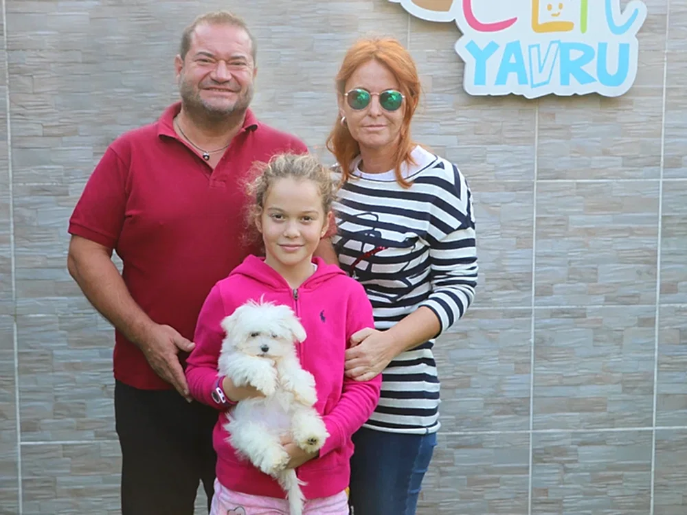 Uludağ İçecek markasının Ceosu Mete Öz ve Ailesi, Maltese Terrier yavrularına kavuştu