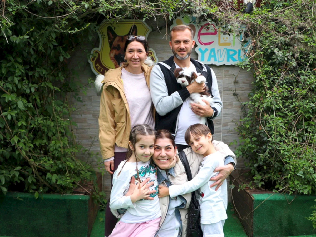 Uğur Bey ve ailesi Morkie yavrularına kavuştular